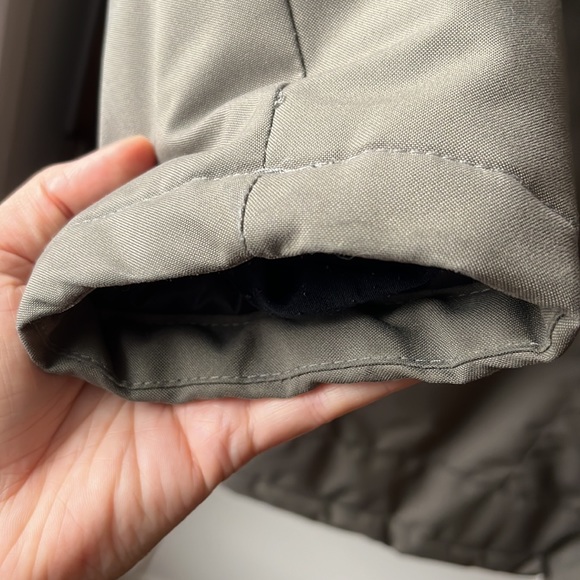 The best winter coat I ever owned - Picture 7 of 17